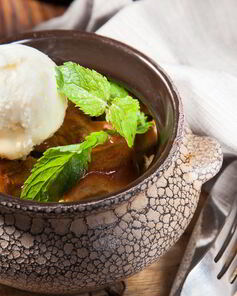 Яблочный пирог в горшочке