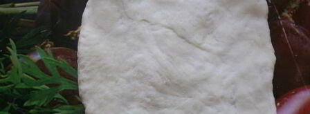 дрожжевые пирожки с творогом и клубникой. Шаг 8