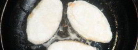 пирожки без дрожжей на сковороде. Шаг 8