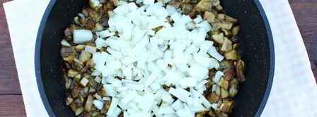 пирожки с грибами из слоеного теста. Шаг 6