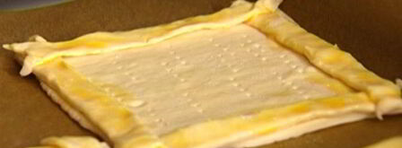 пирожки с козьим сыром, помидорами и базиликом. Шаг 3