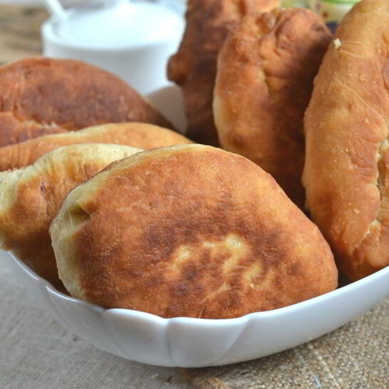 Рецепт пирожки с луком на кефире