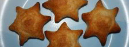 пирожки с рыбой из слоеного теста. Шаг 10