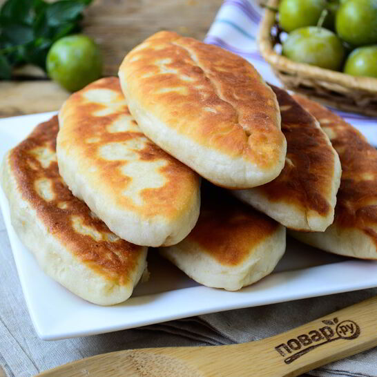 Рецепт пирожков со сливого ны сковороде