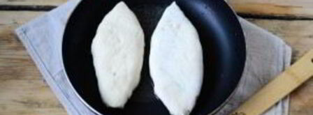 пирожки со сливой на сковороде. Шаг 8