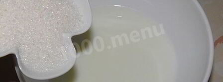 сдобные дрожжевые пирожки с яйцом и луком. Шаг 2