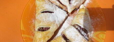 слоеные пирожки с вишнево-кокосовой начинкой. Шаг 6