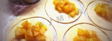 творожные пирожки в духовке с яблоком и корицей. Шаг 3