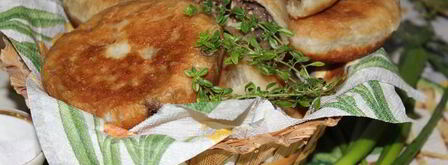 жареные пирожки с баклажанами мясом и грибами. Шаг 8