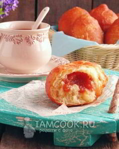 Жареные пирожки с повидлом