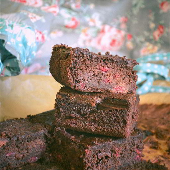 Рецепт брауни с малиной на пиве