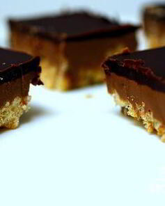 Пирожные с арахисовым маслом и воздушным рисом