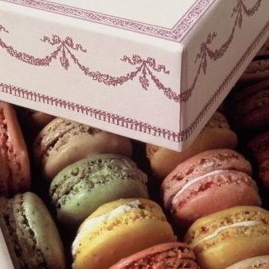 Рецепт шоколадно-миндальные пирожные макароны