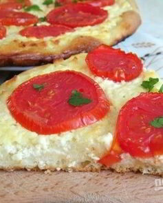 Деревенская пицца с творогом