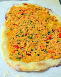 Домашний турецкий Лахмаджун пицца с фаршем