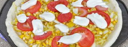 луковая пицца с кукурузой и моцареллой. Шаг 15