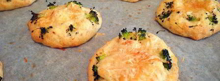 мини-пиццы на заварном тесте с пармезаном и брокколи. Шаг 6