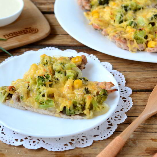 Рецепт пицца из куриного филе с сыром и брокколи