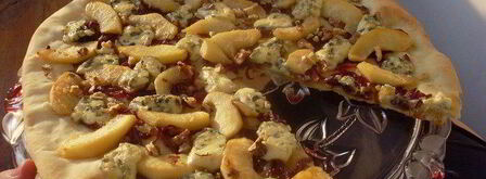 пицца с карамелизированным луком и яблоками. Шаг 9