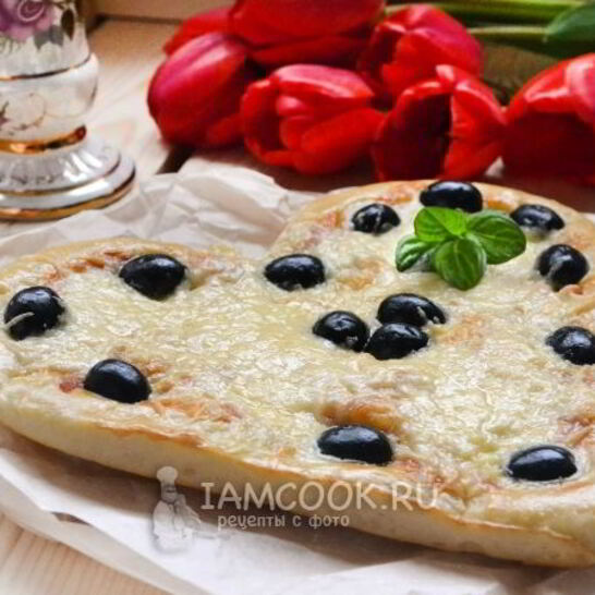 Рецепт пицца-сердце с ветчиной и сыром