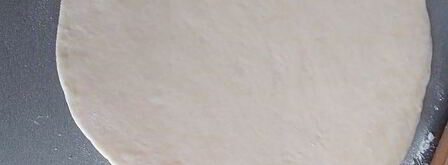 закрытая пицца с курицей и чесноком. Шаг 5