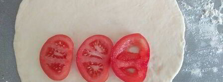 закрытая пицца с курицей и чесноком. Шаг 6