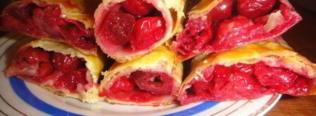 рулетики с творогом и вишней. Шаг 5