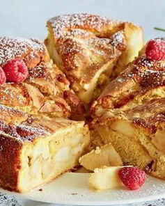 Домашняя шарлотка с яблоками в духовке