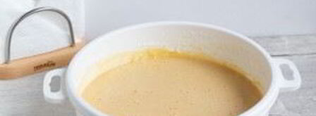 классическая шарлотка с яблоками и нектаринами. Шаг 3