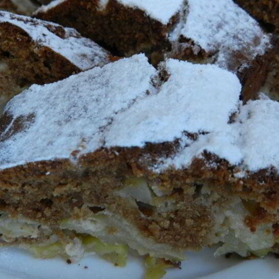 Рецепт медовая шарлотка с яблоками