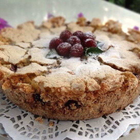 Рецепт меренговая шарлотка с малиной и белым шоколадом