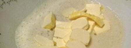 шарлотка из сушеных яблок. Шаг 4