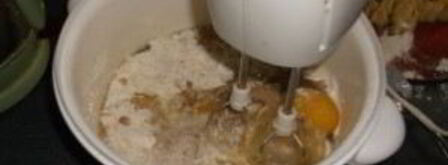 шарлотка на йогурте с яблоками. Шаг 5