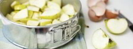 шарлотка с карамелизированными яблоками. Шаг 6