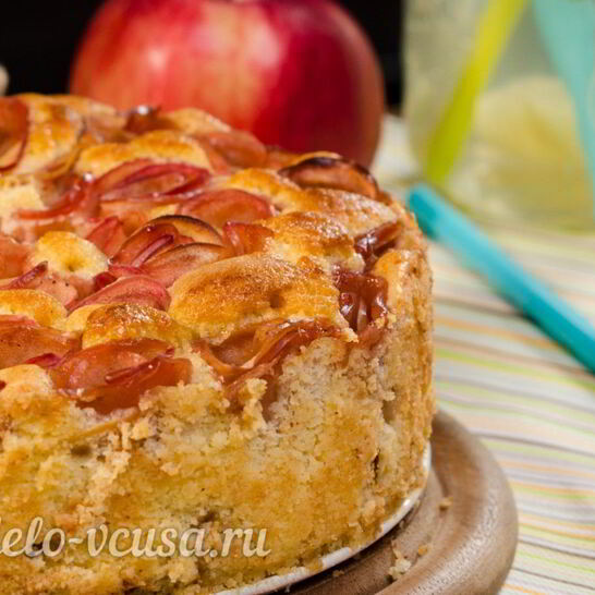 Рецепт шарлотка с розами из яблок