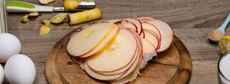 шарлотка с розами из яблок. Шаг 4