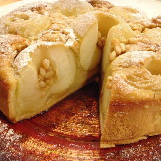 Рецепт шарлотка с цельными яблочками