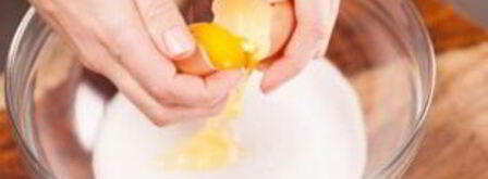 шарлотка с яблоками и лимоном. Шаг 4