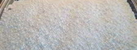 шарлотка с запеченным ревенем, баварским фисташковым кремом и клубникой. Шаг 9