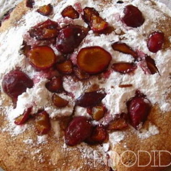 Рецепт шарлотка со сливами