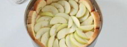 яблочная шарлотка с хлебом. Шаг 5