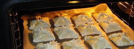 слоеные конвертики с мясом. Шаг 7