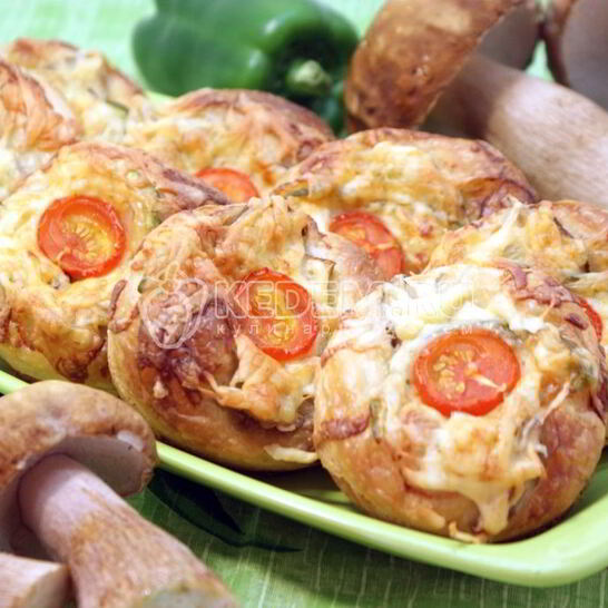 Рецепт слойки с белыми грибами и овощами