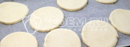 слойки с белыми грибами и овощами. Шаг 3