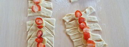 слойки с клубникой и бананом. Шаг 9