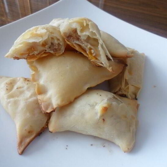 Рецепт слойки с творогом, курагой и орехами