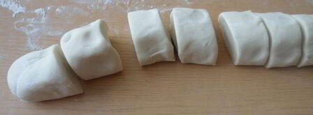 слойки с творогом, курагой и орехами. Шаг 7