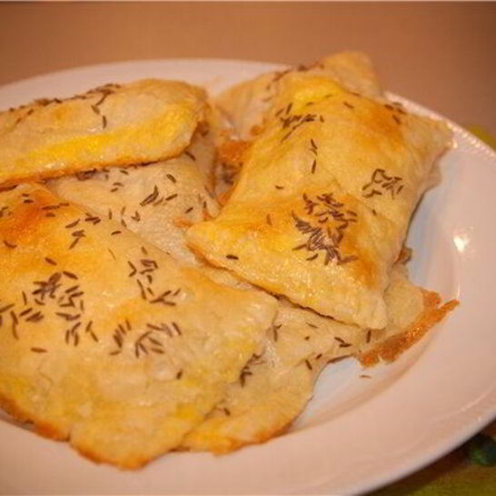 Рецепт слойки с ветчиной и сыром