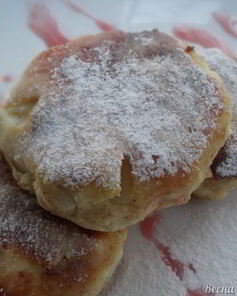 Диетические сырники с грушей