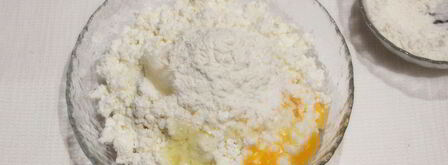 сырники с вареной сгущенкой. Шаг 3